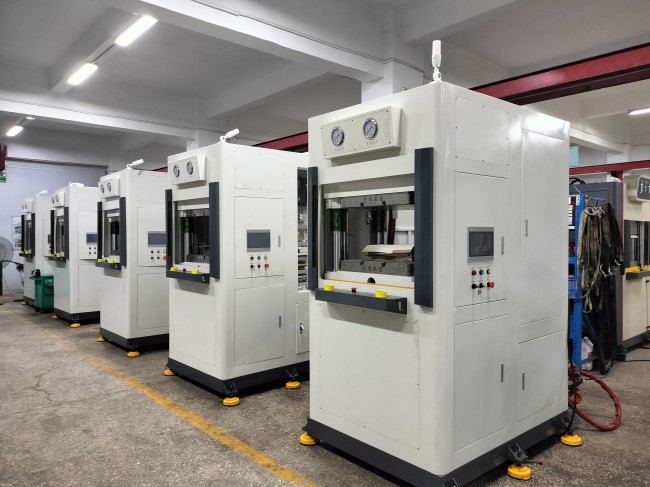 【碳纖、玻纖、復材】熱壓成型機技術(shù)